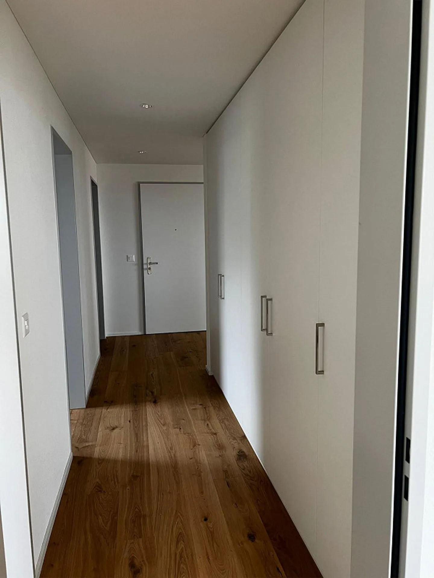 Appartamento luminoso e moderno con una pianta ben progettata e vista da sogno - Foto 16 di 21