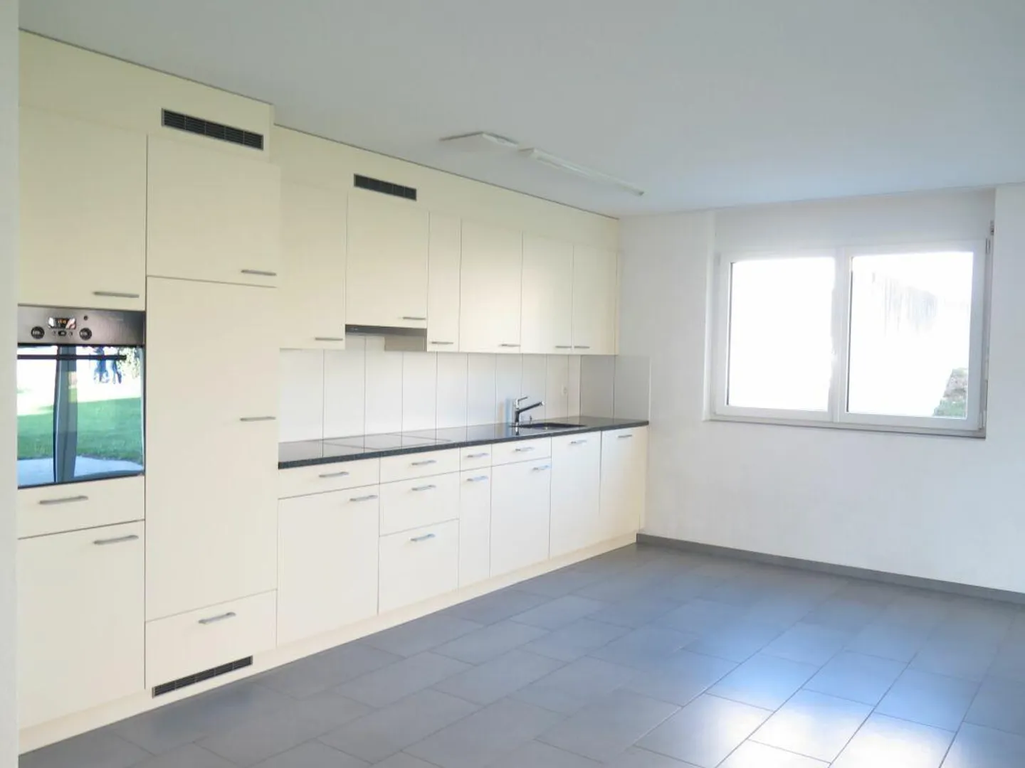 Zeihen / 3.5 Room Ground Floor Apartment A 0.1 - Photo 2 of 7