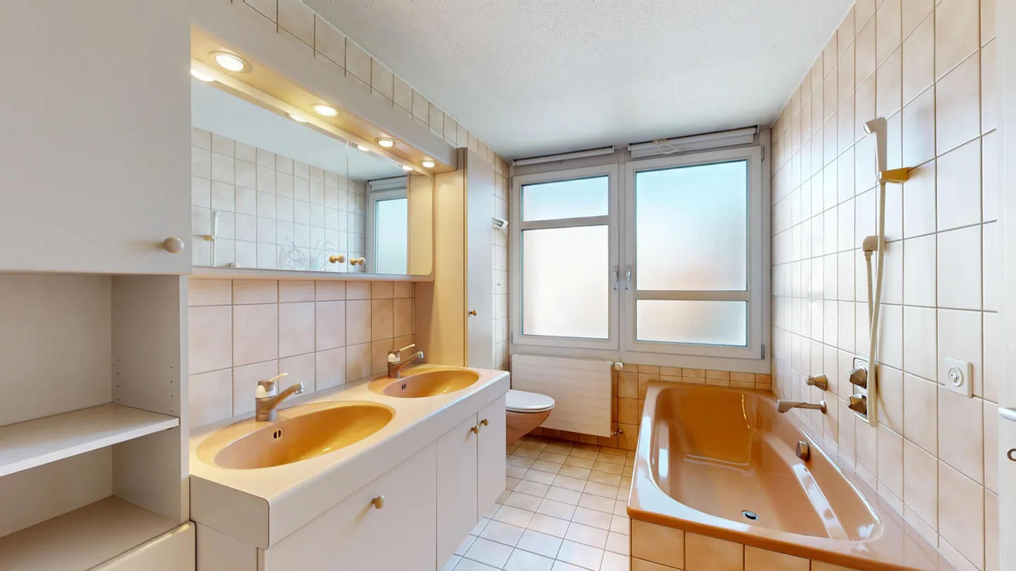 Attractive 5.5-room corner townhouse with garage in a wonderful location - Photo 6 of 11