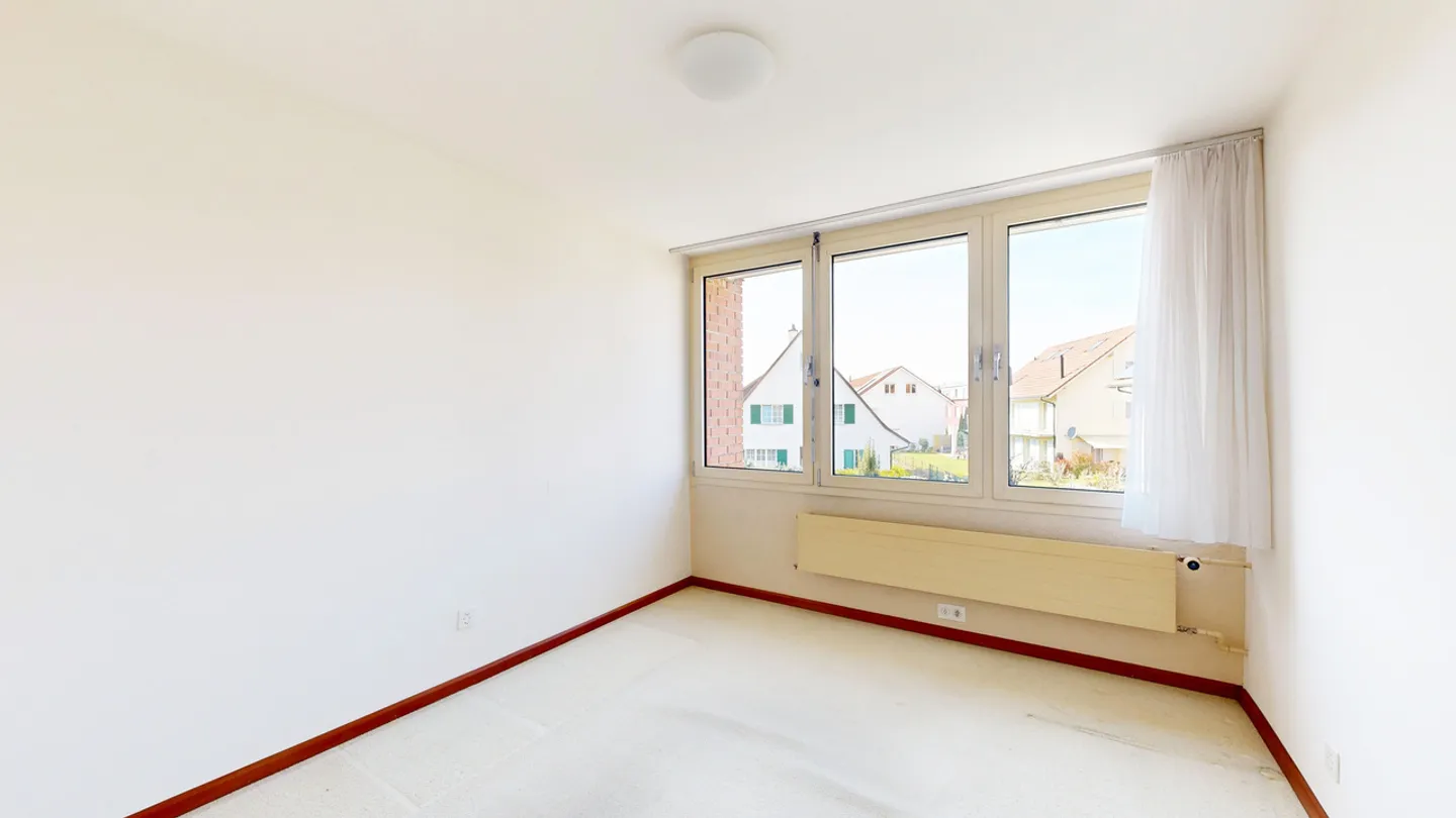 Attractive 5.5-room corner townhouse with garage in a wonderful location - Photo 8 of 11