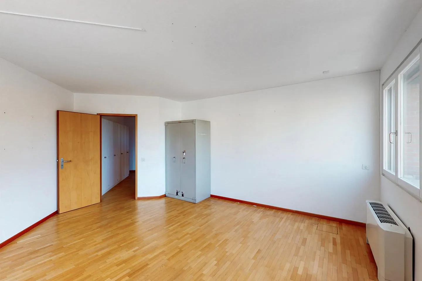 Prestigeträchtiger Büroraum in Mendrisio - 170 m² funktional und hell - Foto 3 von 13