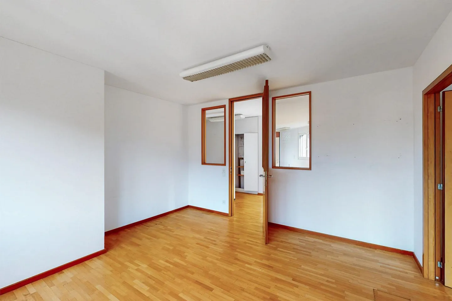 Prestigeträchtiger Büroraum in Mendrisio - 170 m² funktional und hell - Foto 5 von 13
