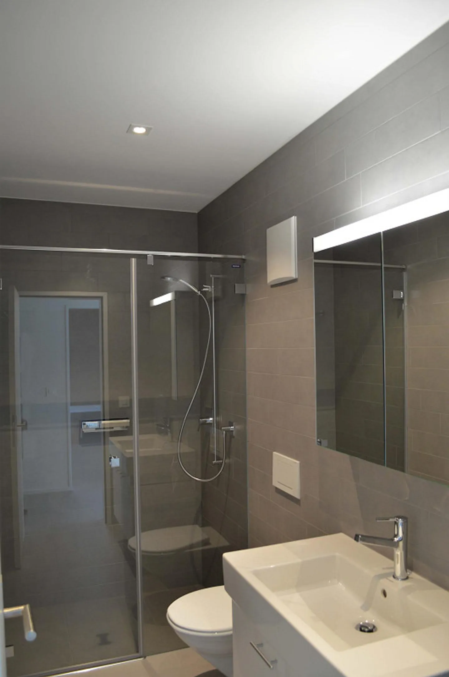 grande appartamento con architettura moderna - Foto 2 di 5