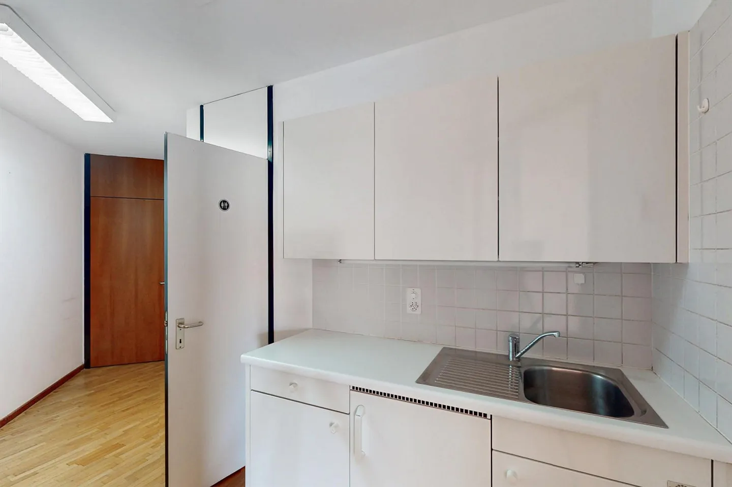 Prestigeträchtiger Büroraum in Mendrisio - 170 m² funktional und hell - Foto 13 von 13