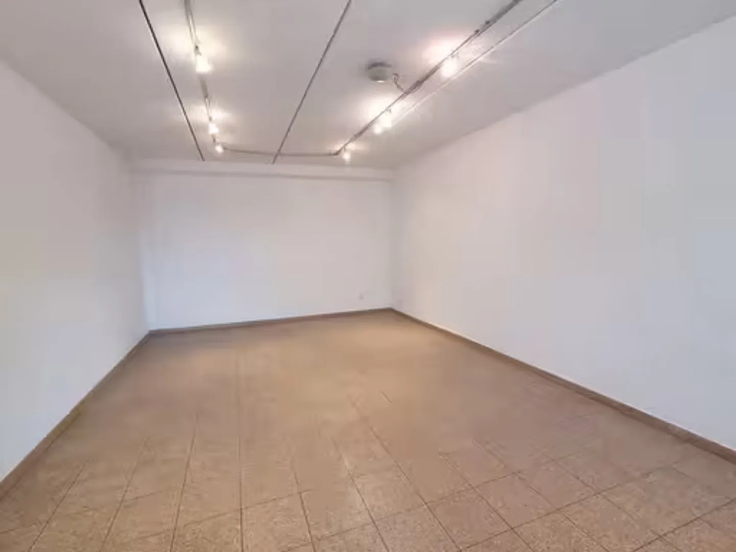 Commercial Space in Industrial Building - Photo 7 of 8