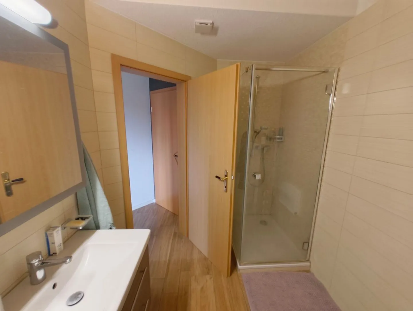 Spacious Duplex Apartment - Photo 7 of 12