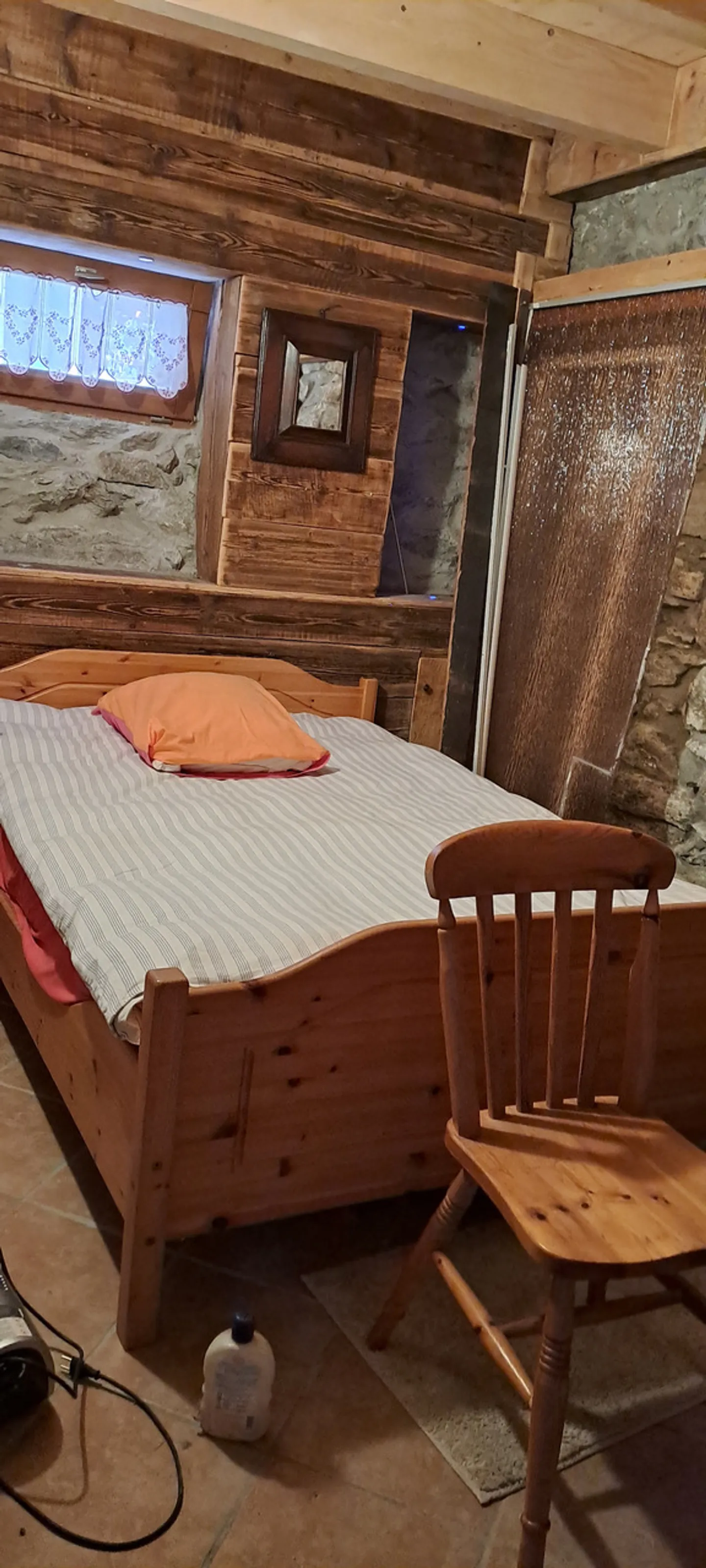 «Zu mieten möblierte 2-Zimmer-Wohnung
Ravoire» - Foto 5 von 10