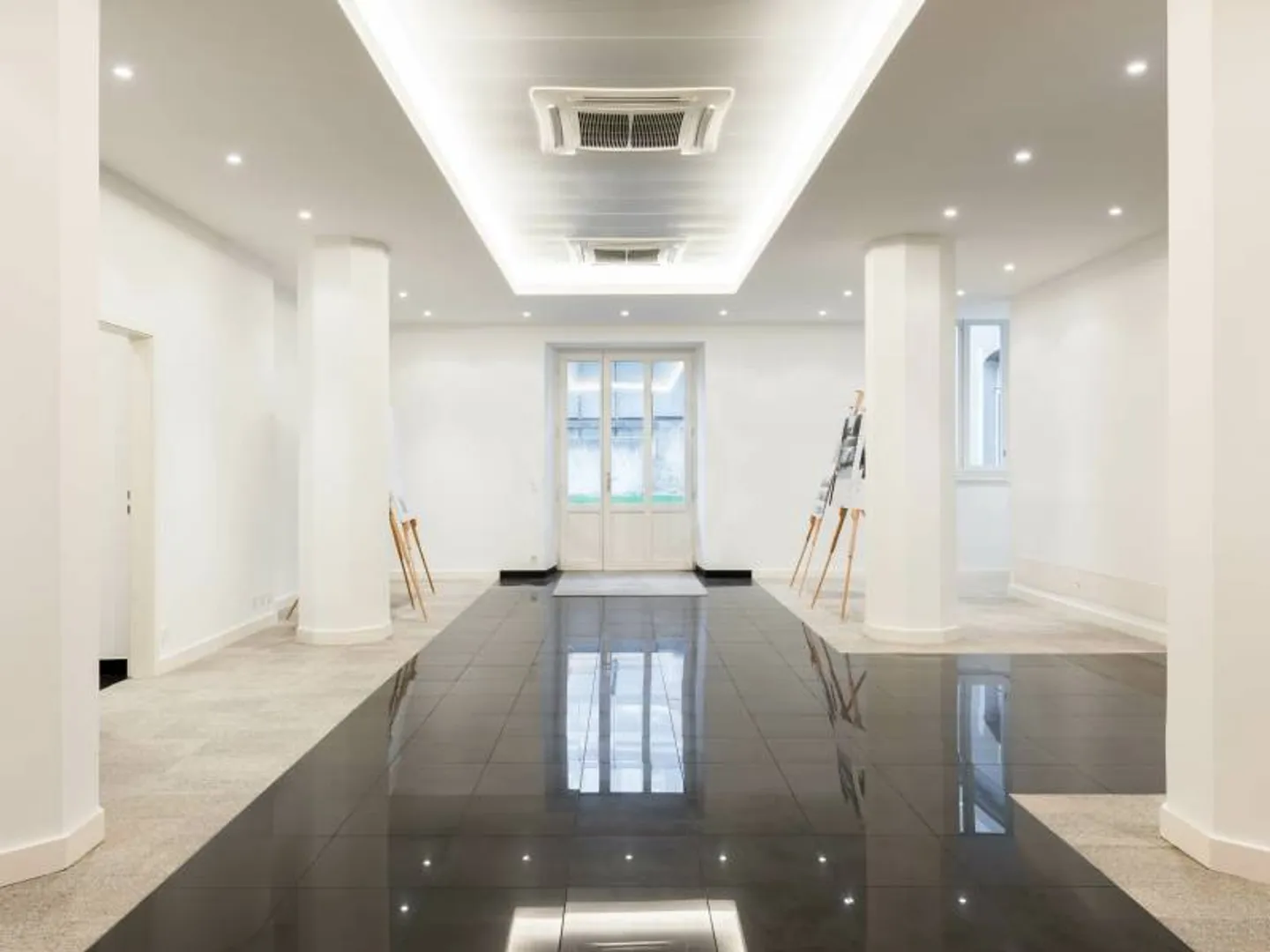 Spazio ufficio ristrutturato a Ginevra - Foto 8 di 9