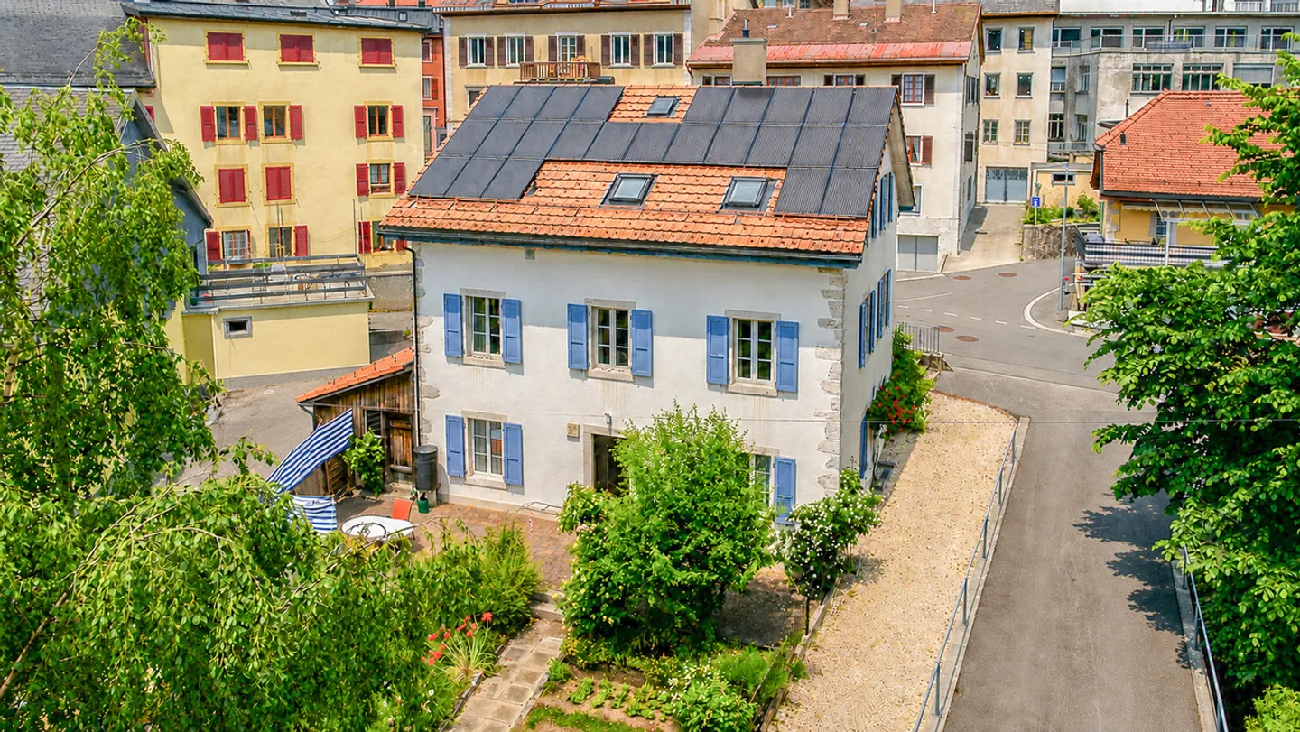 Maison individuelle avec 6,5 pièces, 2 studios, grande dépendance avec garage - Photo 1 sur 32