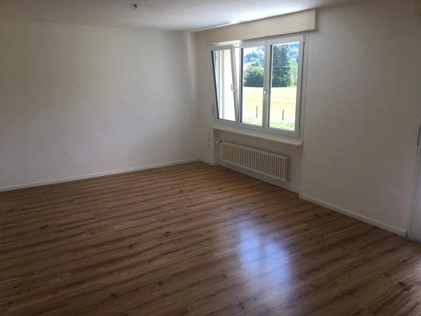 Charmante Wohnung mit Aussicht - Foto 2 von 11