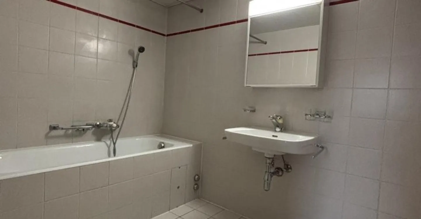 Schöne Wohnung ideal gelegen in der Nähe der Nationen und des Bahnhofs - Foto 6 von 7