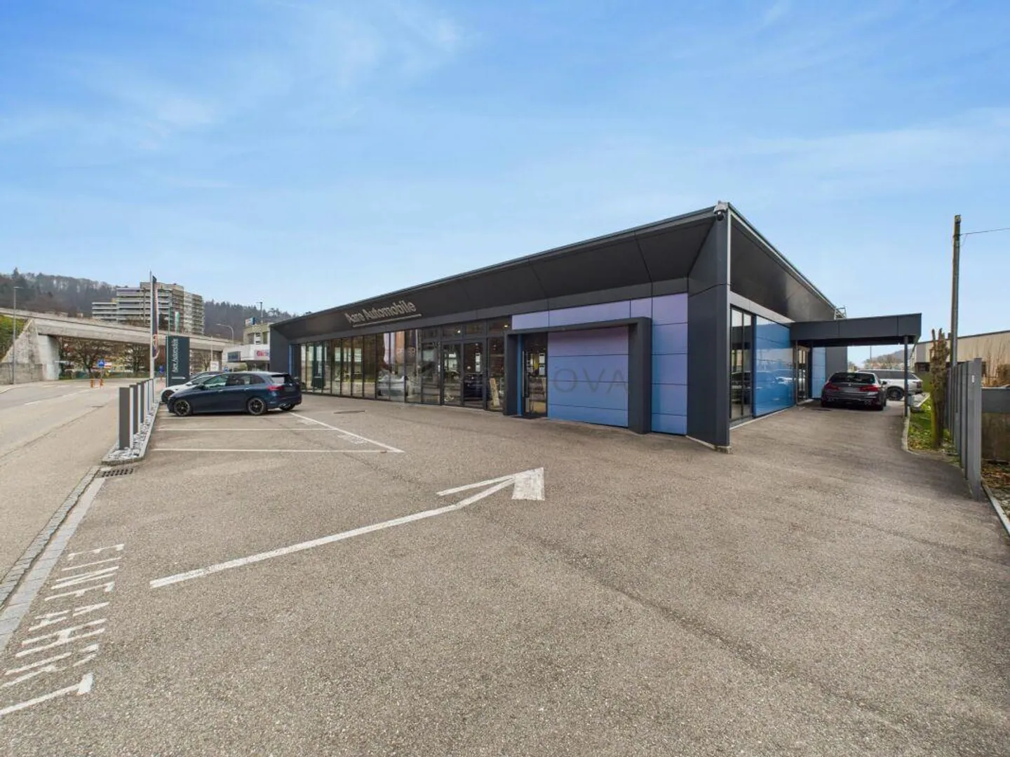 Modern Car Dealership in Prime Location with Approved Business Park Project - Photo 2 of 13