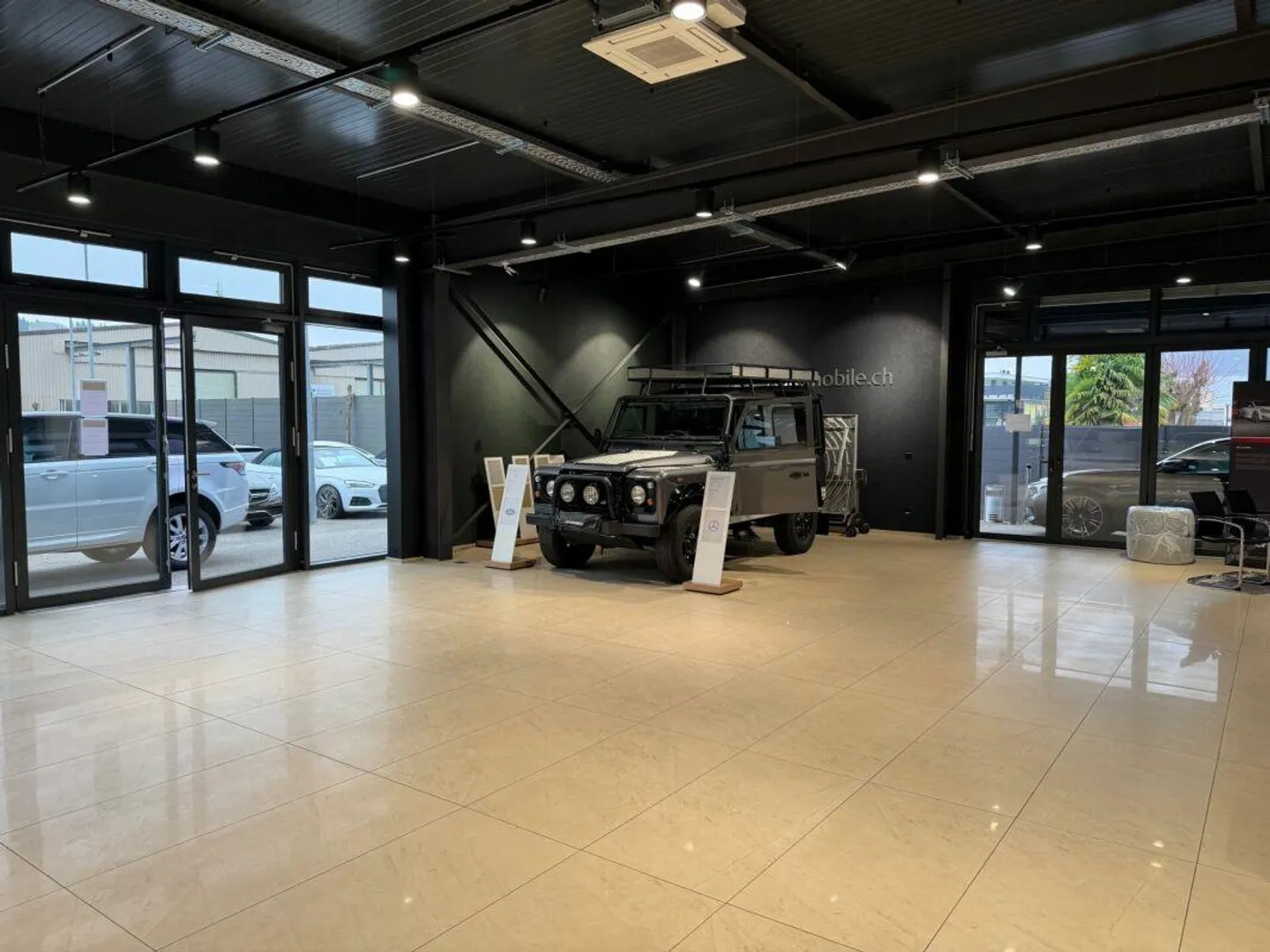 Modern Car Dealership in Prime Location with Approved Business Park Project - Photo 9 of 13