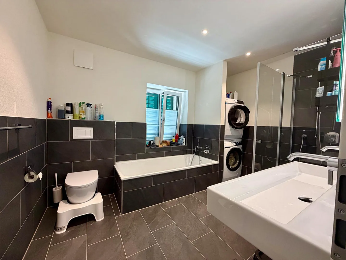 Appartement spacieux de 3,5 pièces - Photo 3 sur 6