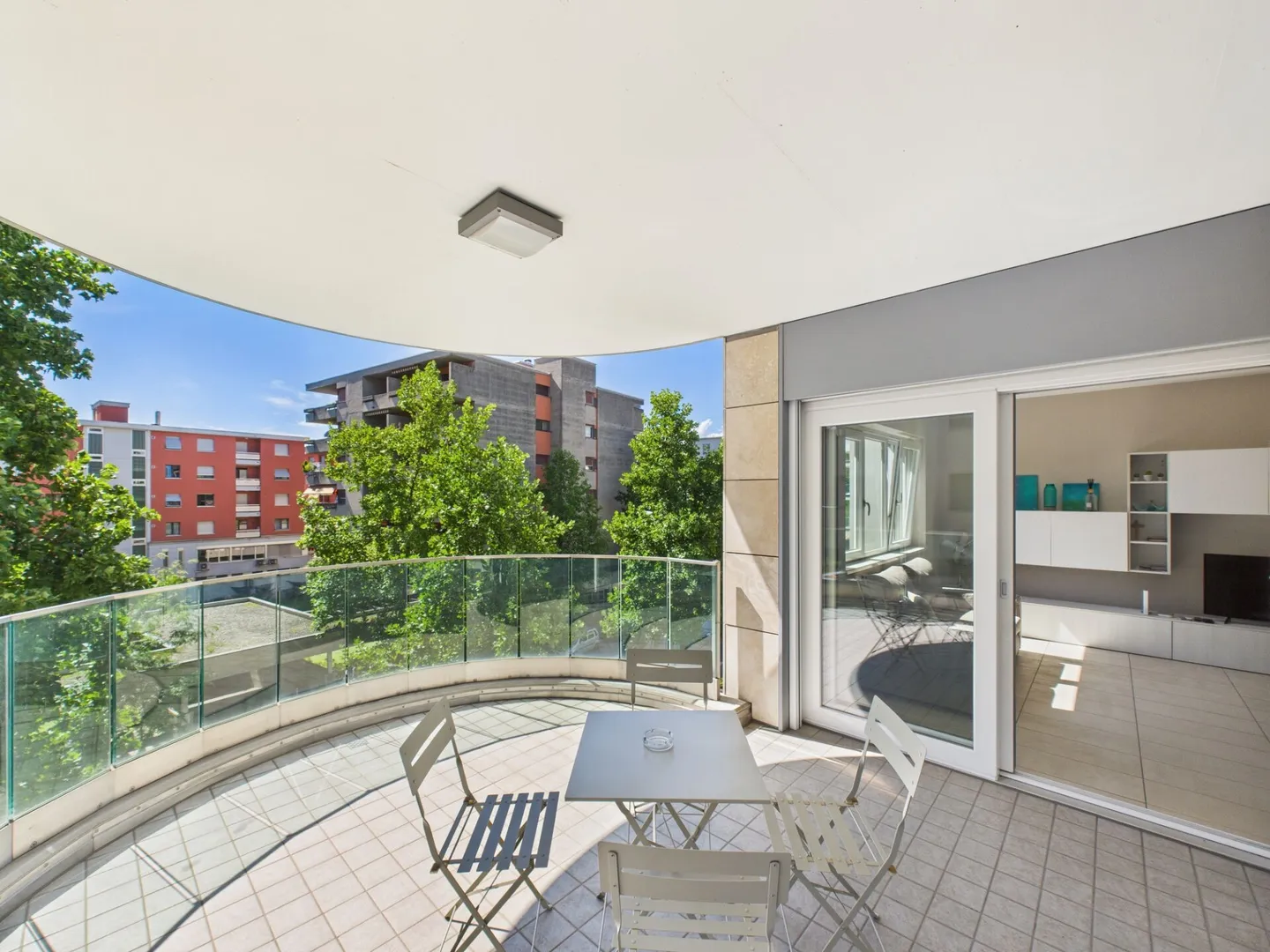Ottimo investimento affitti brevi - Elegante appartamento 3.5 locali con doppi servizi - Foto 1 di 18