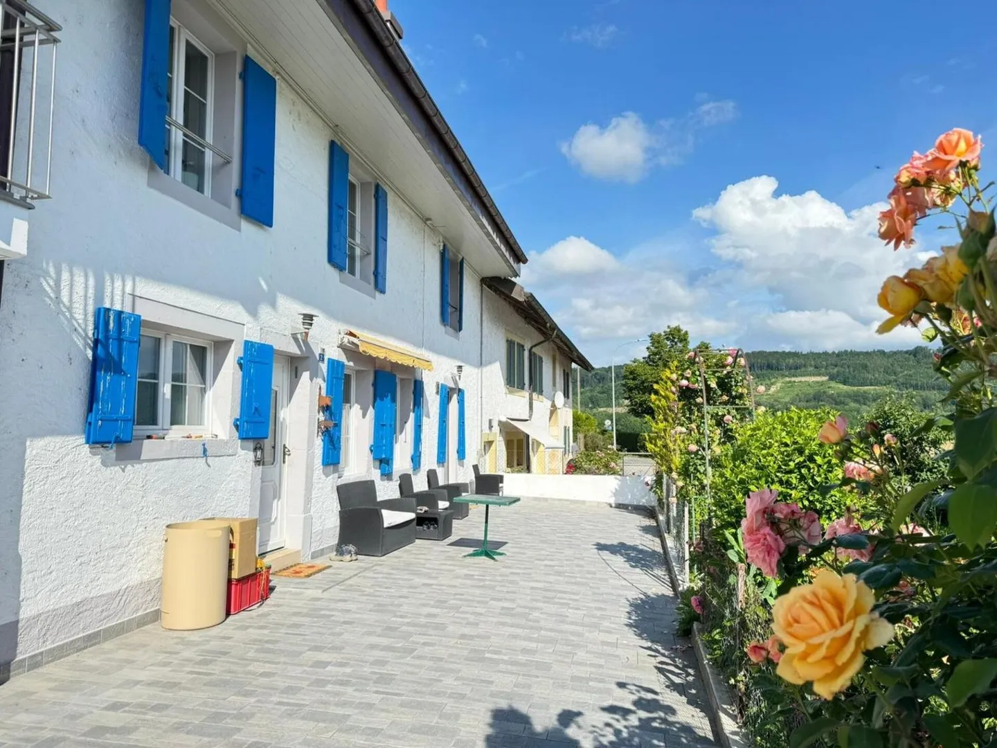 Eclépens - Semi-detached house with 8.5 rooms - Photo 1 of 10