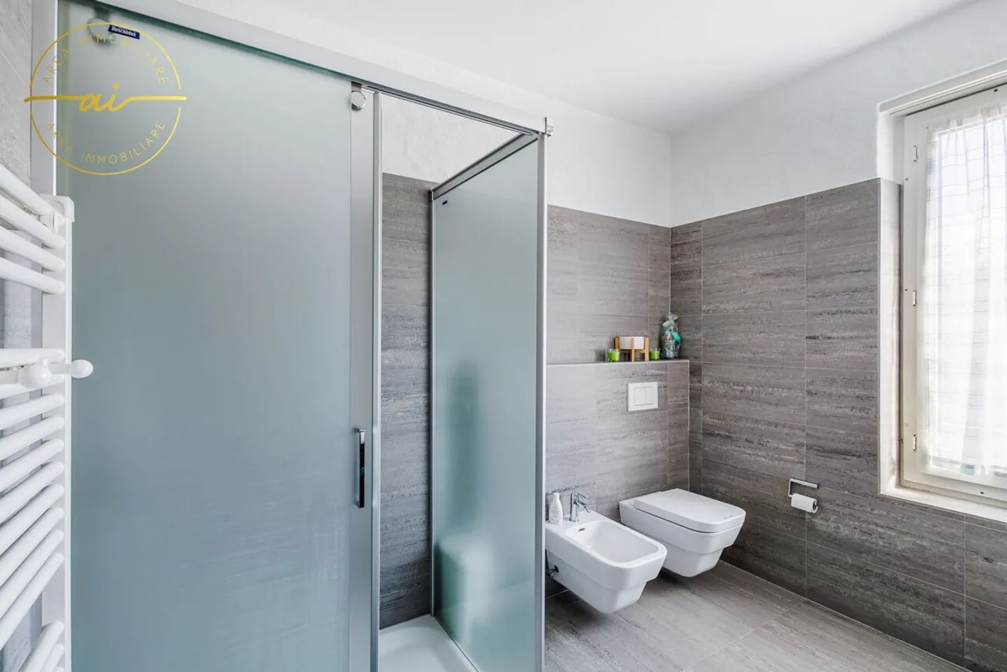 MODERN AND BRIGHT 2.5-ROOM APARTMENT WITH TERRACE - Photo 9 of 13