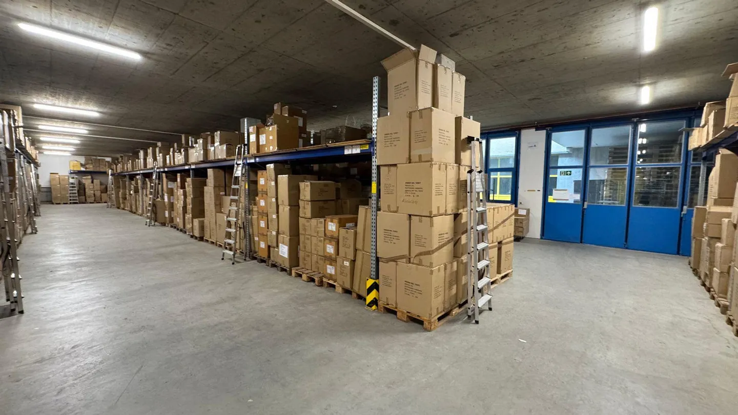 Spazio di stoccaggio pratico nella zona industriale di Burgdorf - Foto 6 di 22