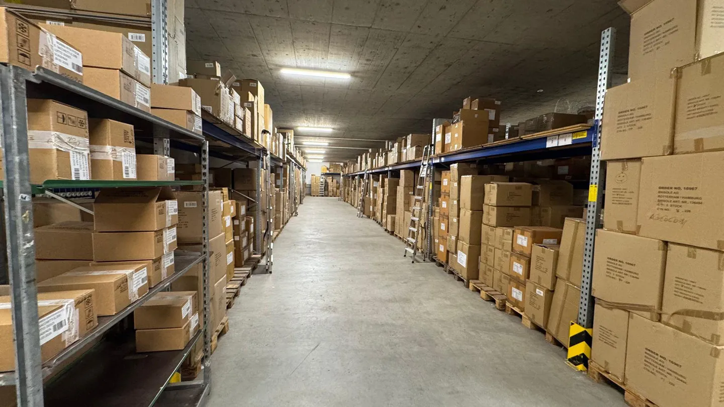 Spazio di stoccaggio pratico nella zona industriale di Burgdorf - Foto 7 di 22