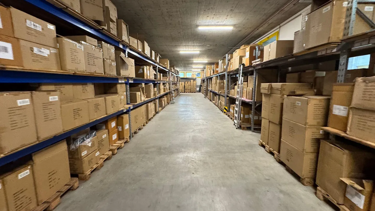 Spazio di stoccaggio pratico nella zona industriale di Burgdorf - Foto 13 di 22