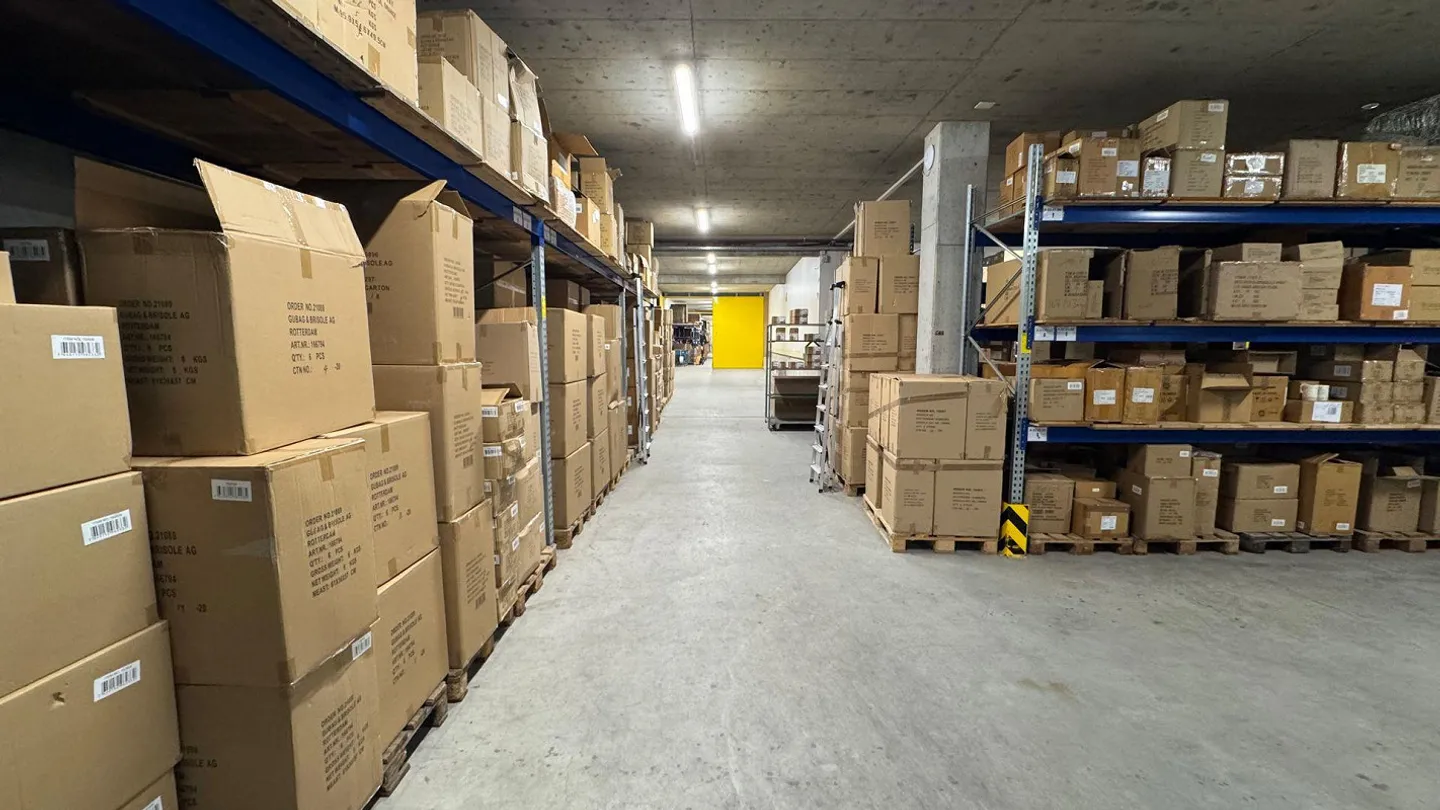Spazio di stoccaggio pratico nella zona industriale di Burgdorf - Foto 16 di 22