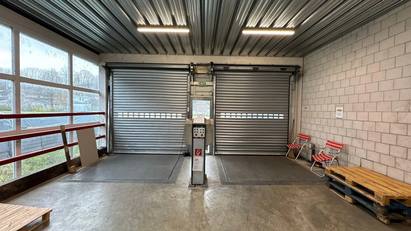 Spazio di stoccaggio pratico nella zona industriale di Burgdorf - Foto 18 di 22