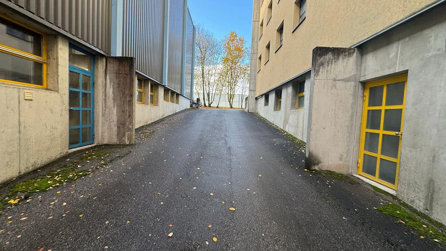 Spazio di stoccaggio pratico nella zona industriale di Burgdorf - Foto 21 di 22