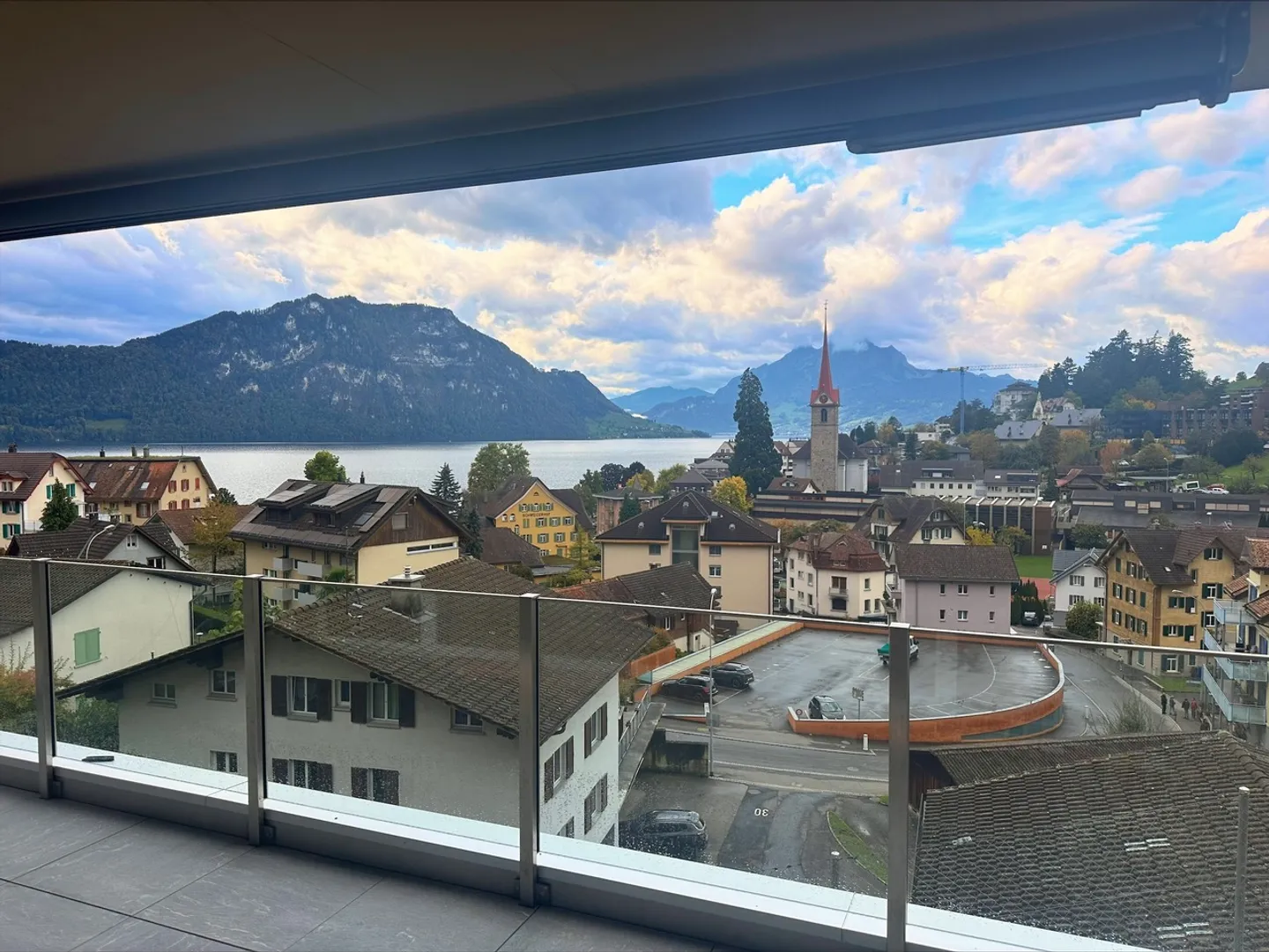 Dream Home in Weggis with a View: 2.5 Room Apartment on the 3rd Floor - Photo 1 of 4