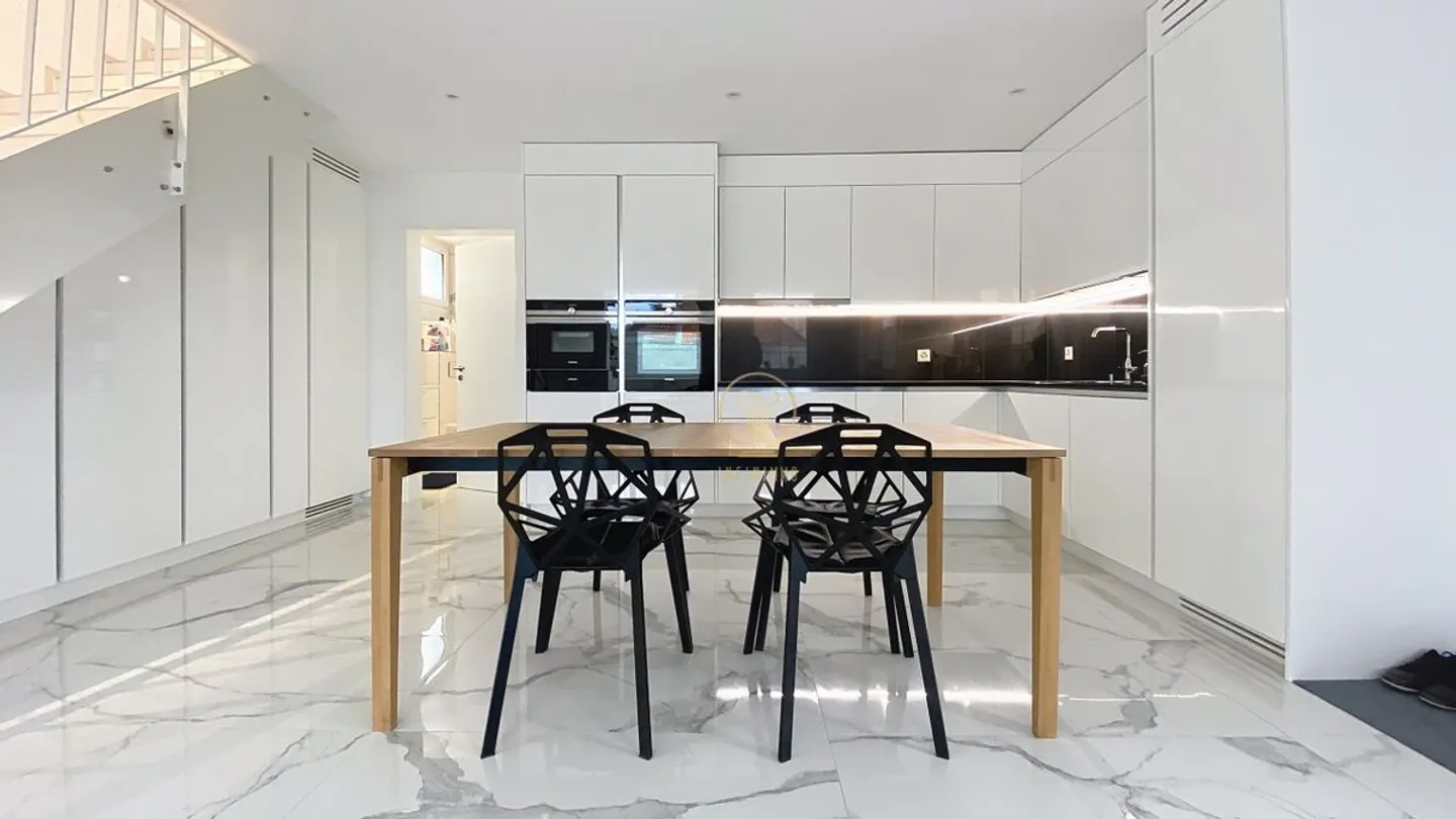Casa Familiare Moderna con Domotica - Foto 6 di 12