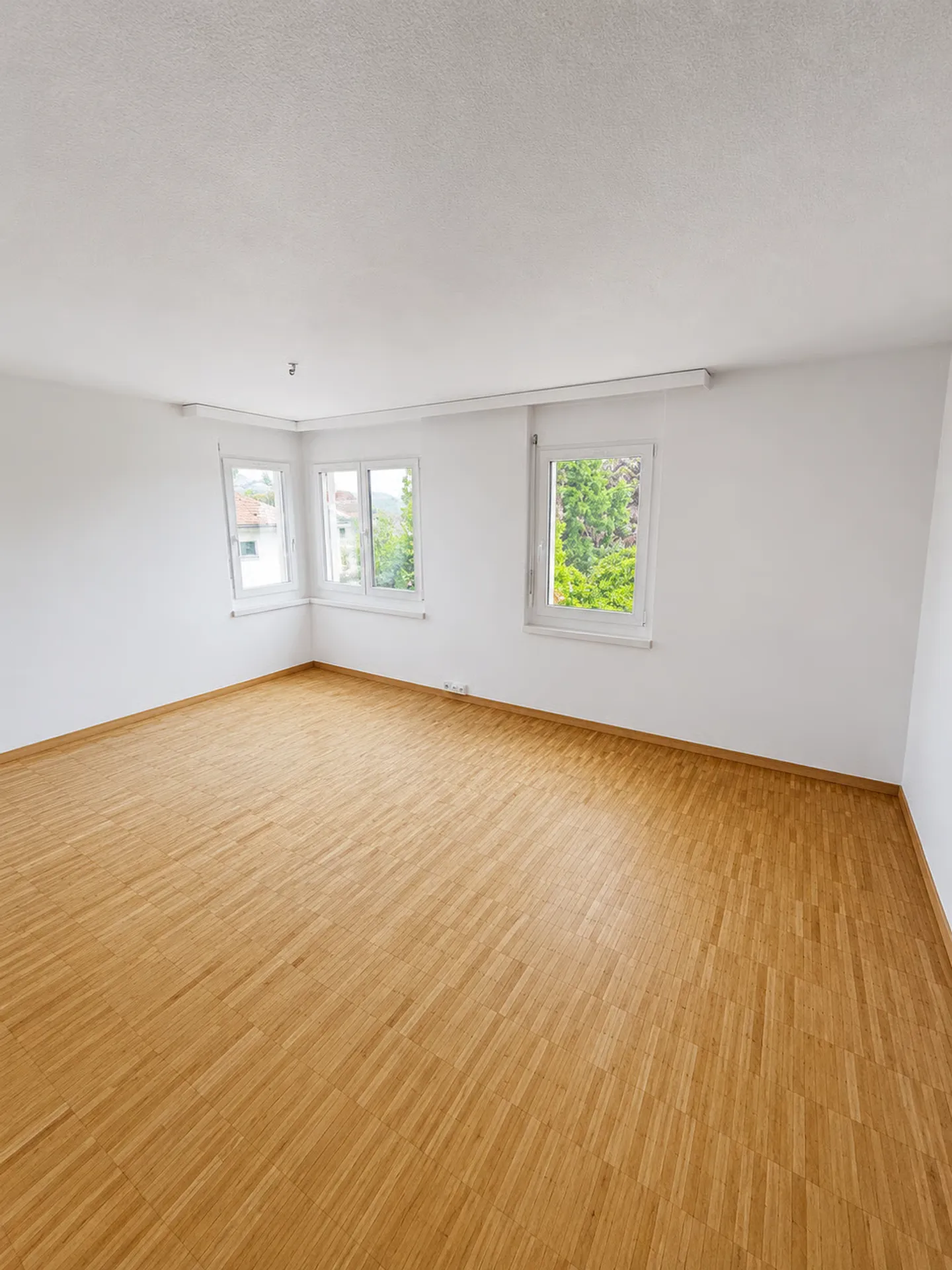 Geräumige 5.5-Zimmer-Wohnung mit Balkon - Foto 3 von 10