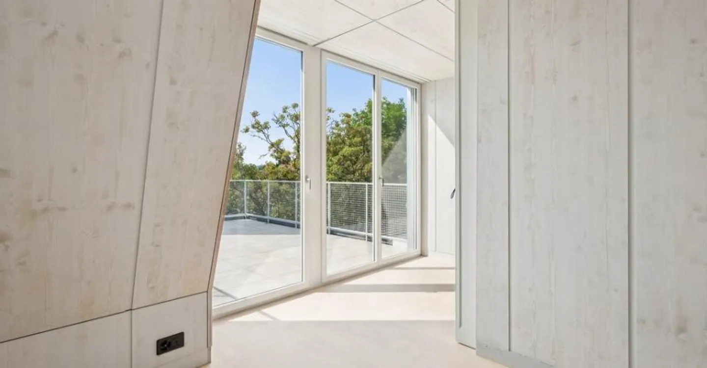 Appartement en attique de 3,5 pièces à Zurich à louer dans un bel emplacement - Photo 6 sur 9