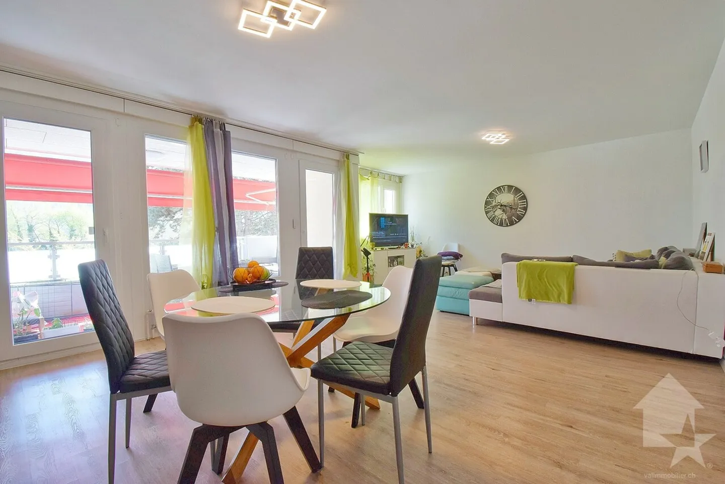 4,5-Zimmer-Wohnung mit Garage und 2 Parkplätzen - Foto 2 von 11