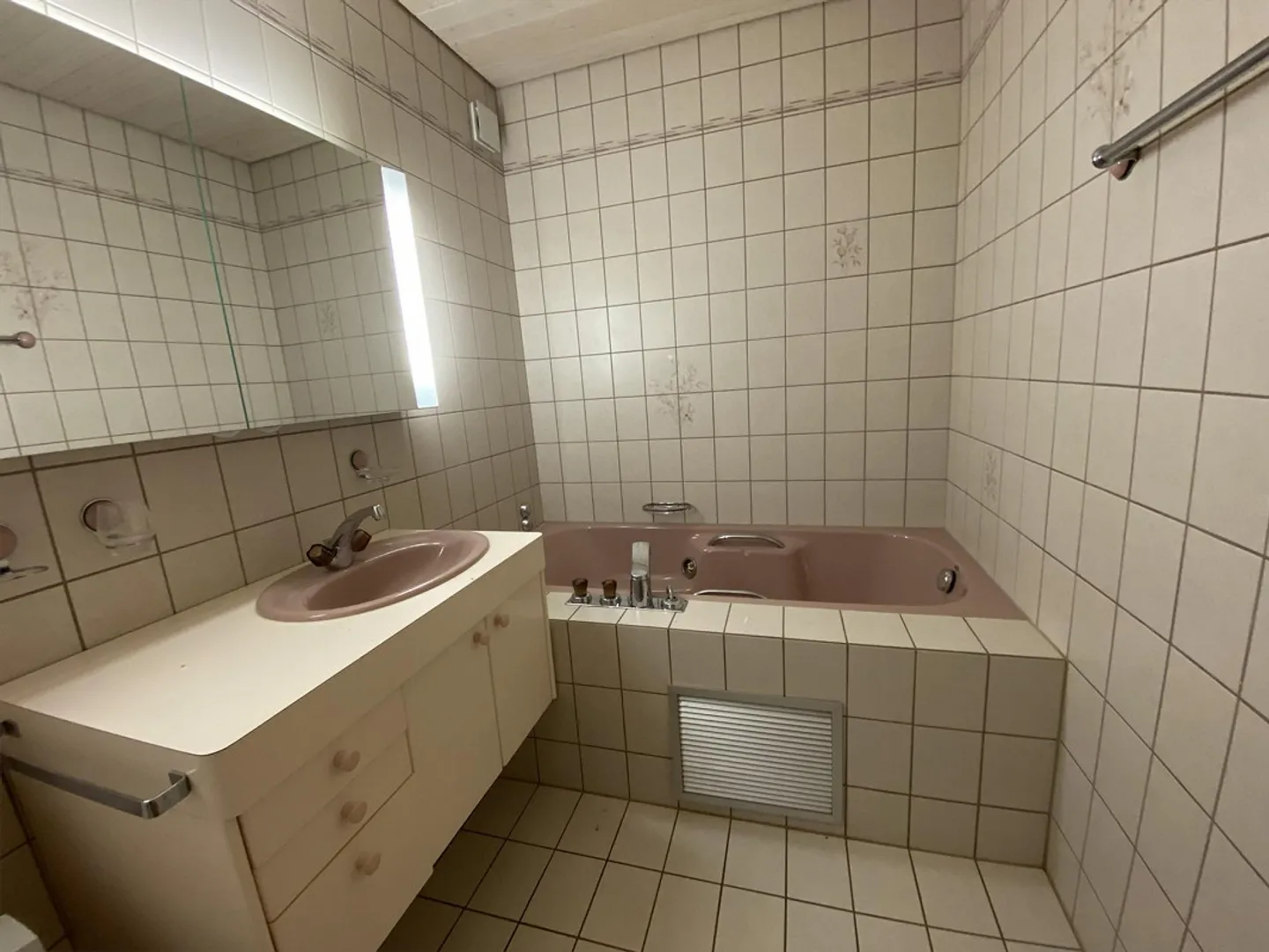 Charmante Dachwohnung in Neftenbach - Foto 12 von 15
