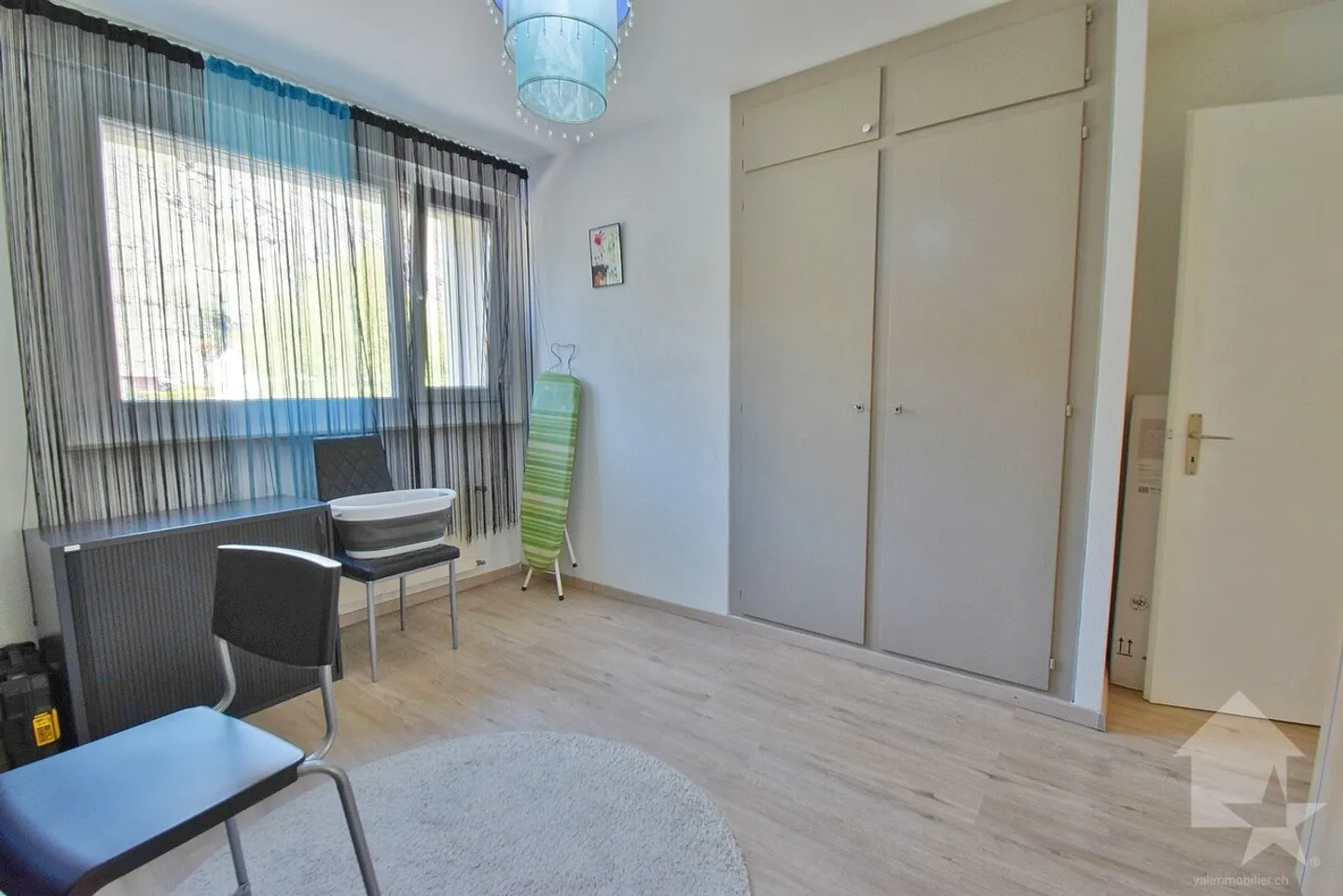 4,5-Zimmer-Wohnung mit Garage und 2 Parkplätzen - Foto 10 von 11