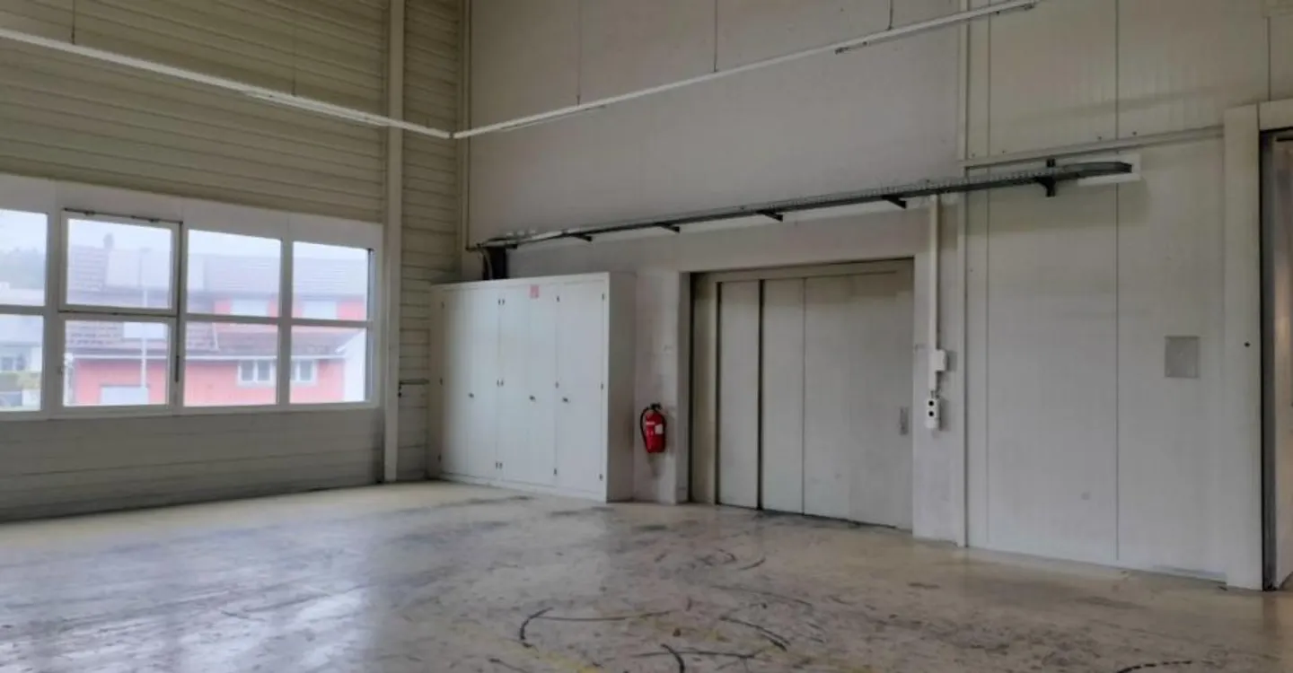 Espace commercial spacieux - Photo 6 sur 7