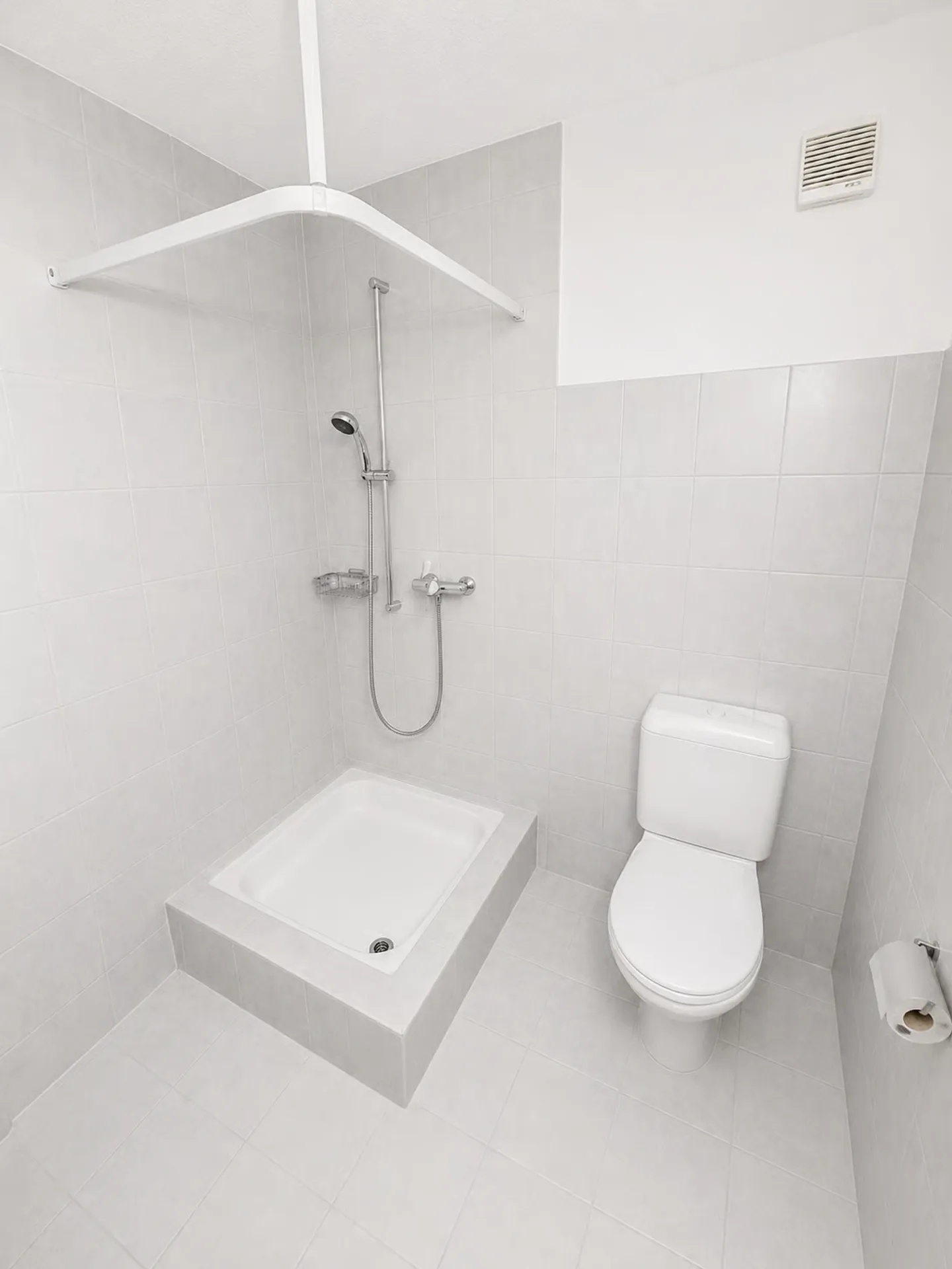 Geräumige 5.5-Zimmer-Wohnung mit Balkon - Foto 8 von 10