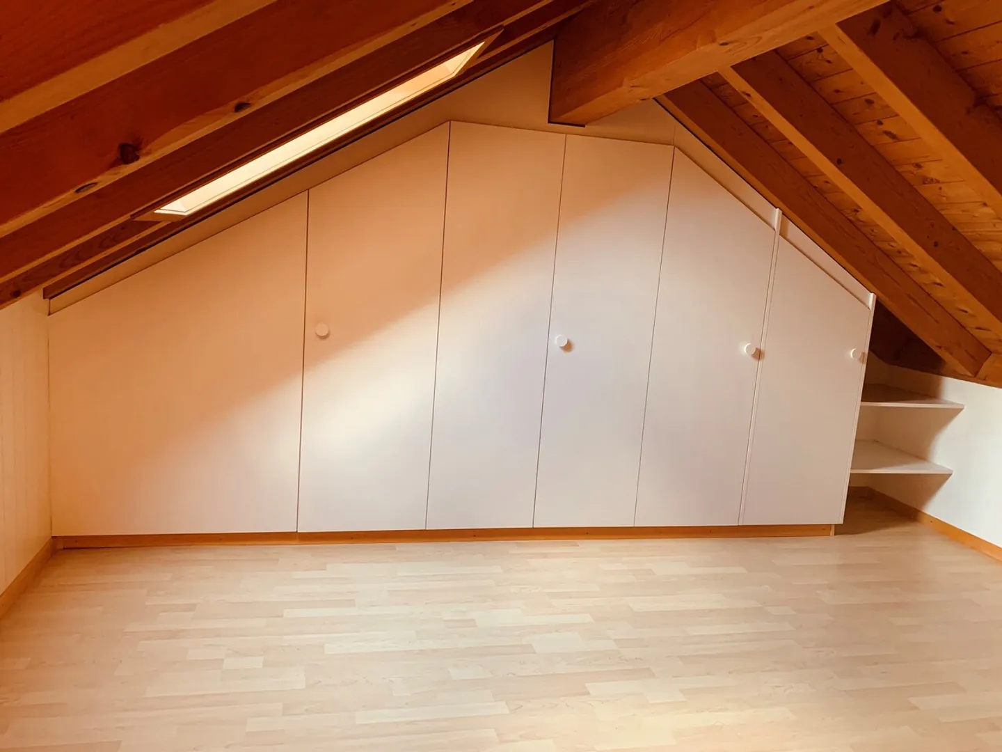 INS - Appartamento di 3,5 stanze in affitto - Foto 4 di 13