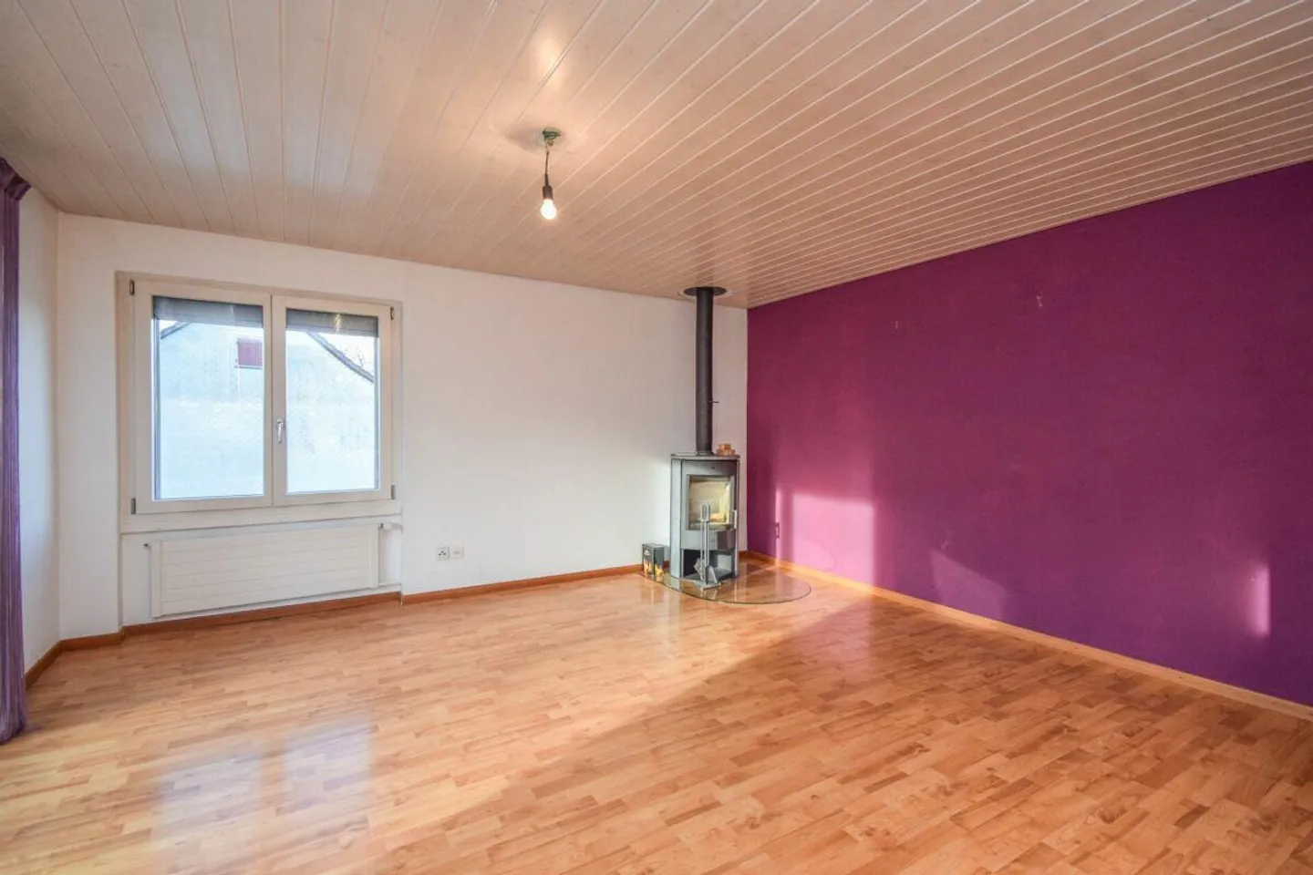 Charming 3.5-room single-family house with generous surroundings in Götighofen - Photo 4 of 16