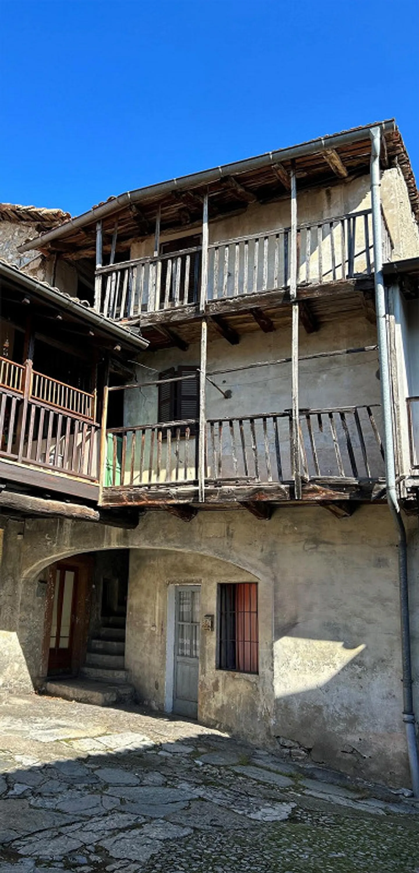 Casa da ristrutturare - Foto 1 di 7