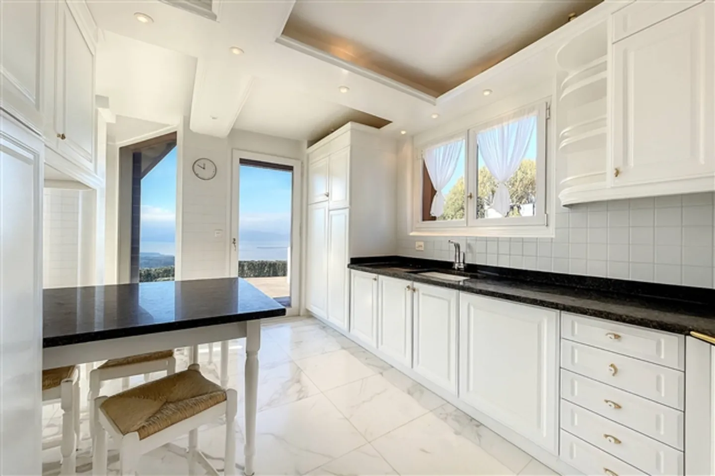 Detached villa with 6.5 rooms and panoramic views of Lake Geneva - Photo 8 of 13