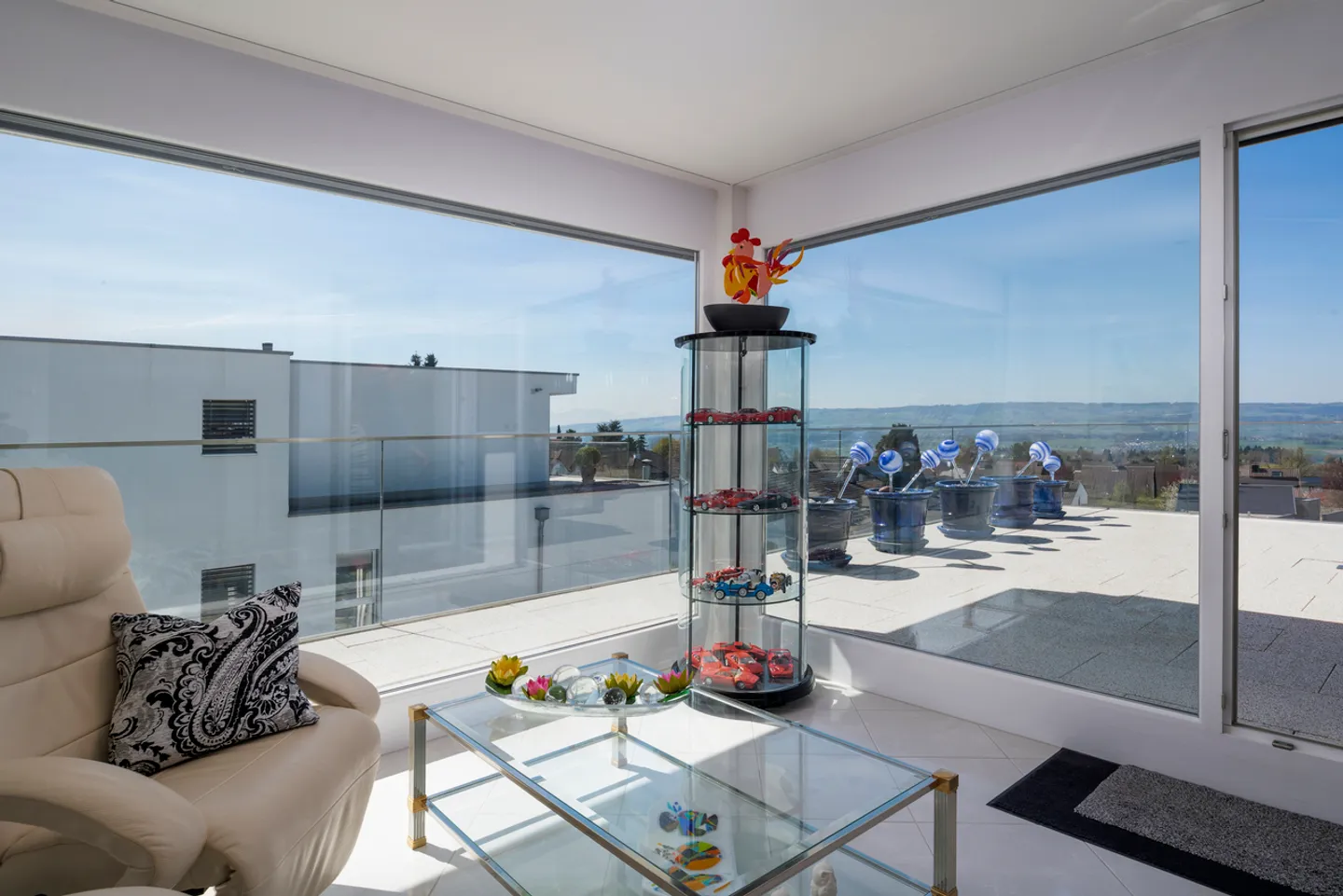 Panoramic view at its finest: Top-modern single-family house with pool - Photo 9 of 11