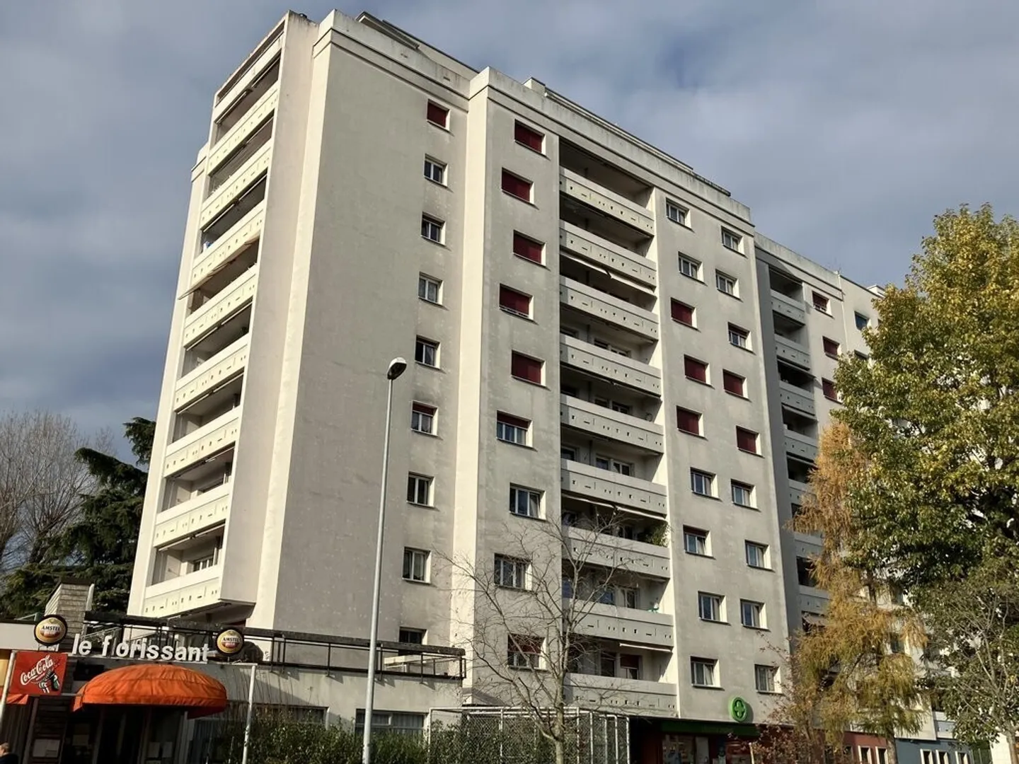 Completely Renovated Studio - Photo 2 of 2