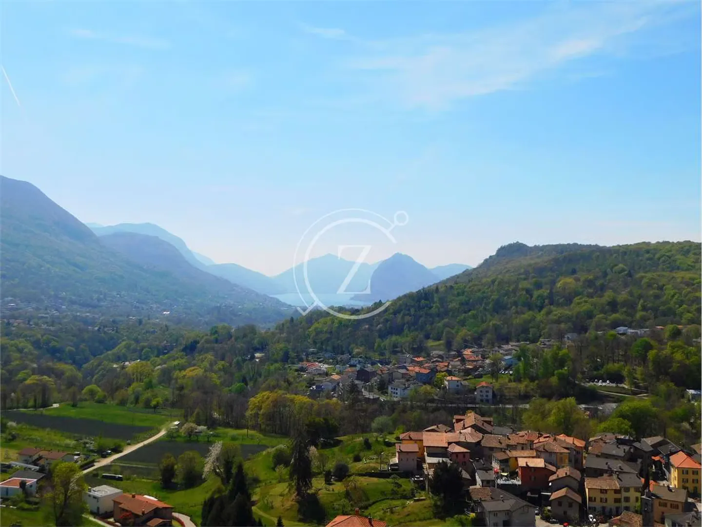 Modernes und helles Penthouse mit Seeblick und Schwimmbad in Cagiallo - Foto 3 von 13