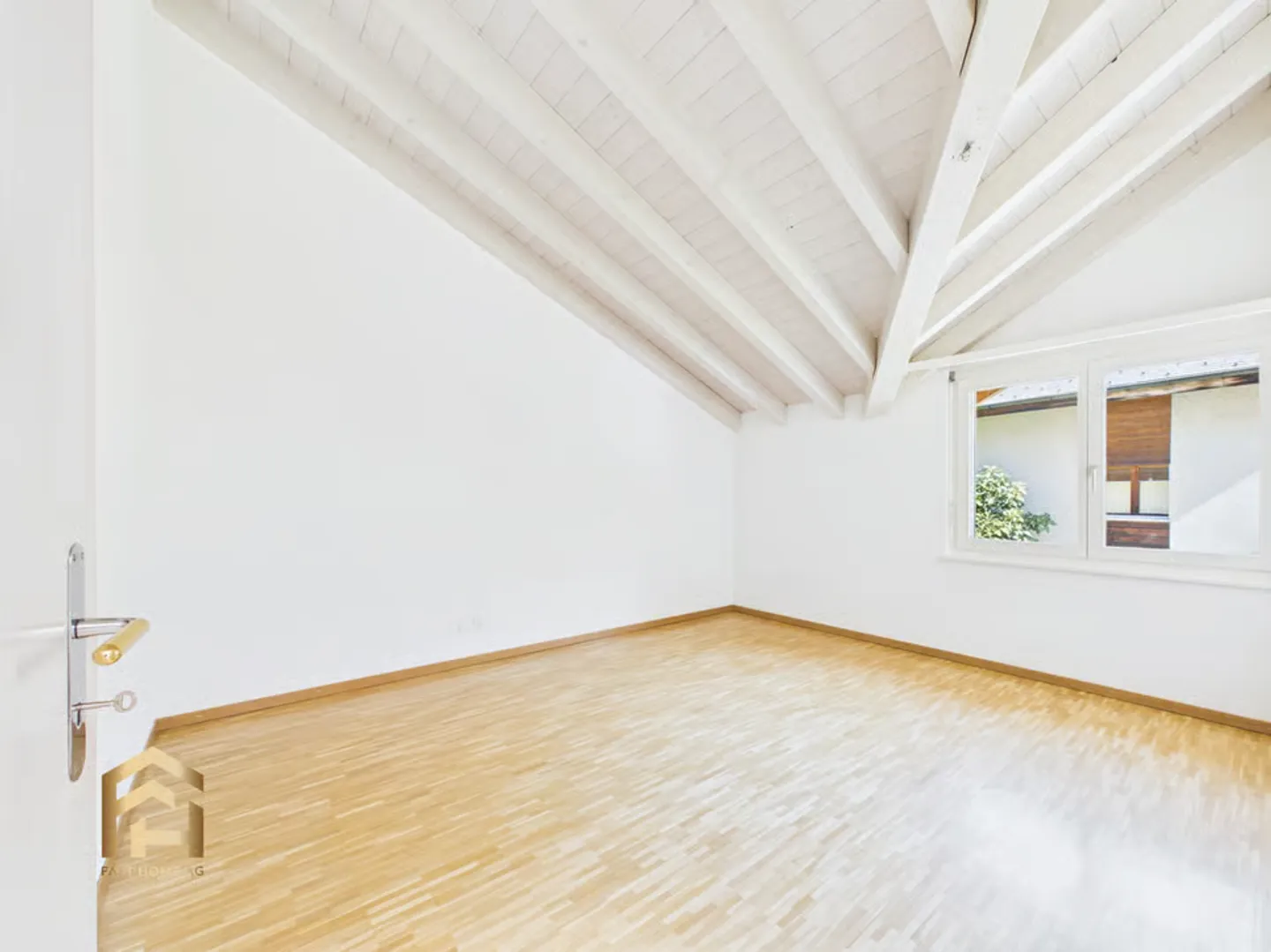 Maison de ville de 6,5 pièces avec terrasse et balcon - Photo 5 sur 13