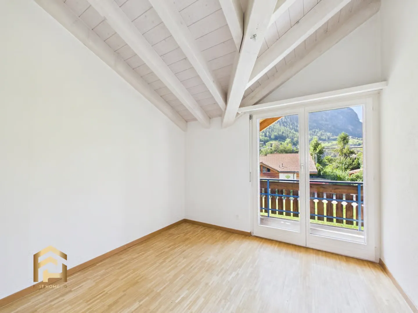 Maison de ville de 6,5 pièces avec terrasse et balcon - Photo 7 sur 13