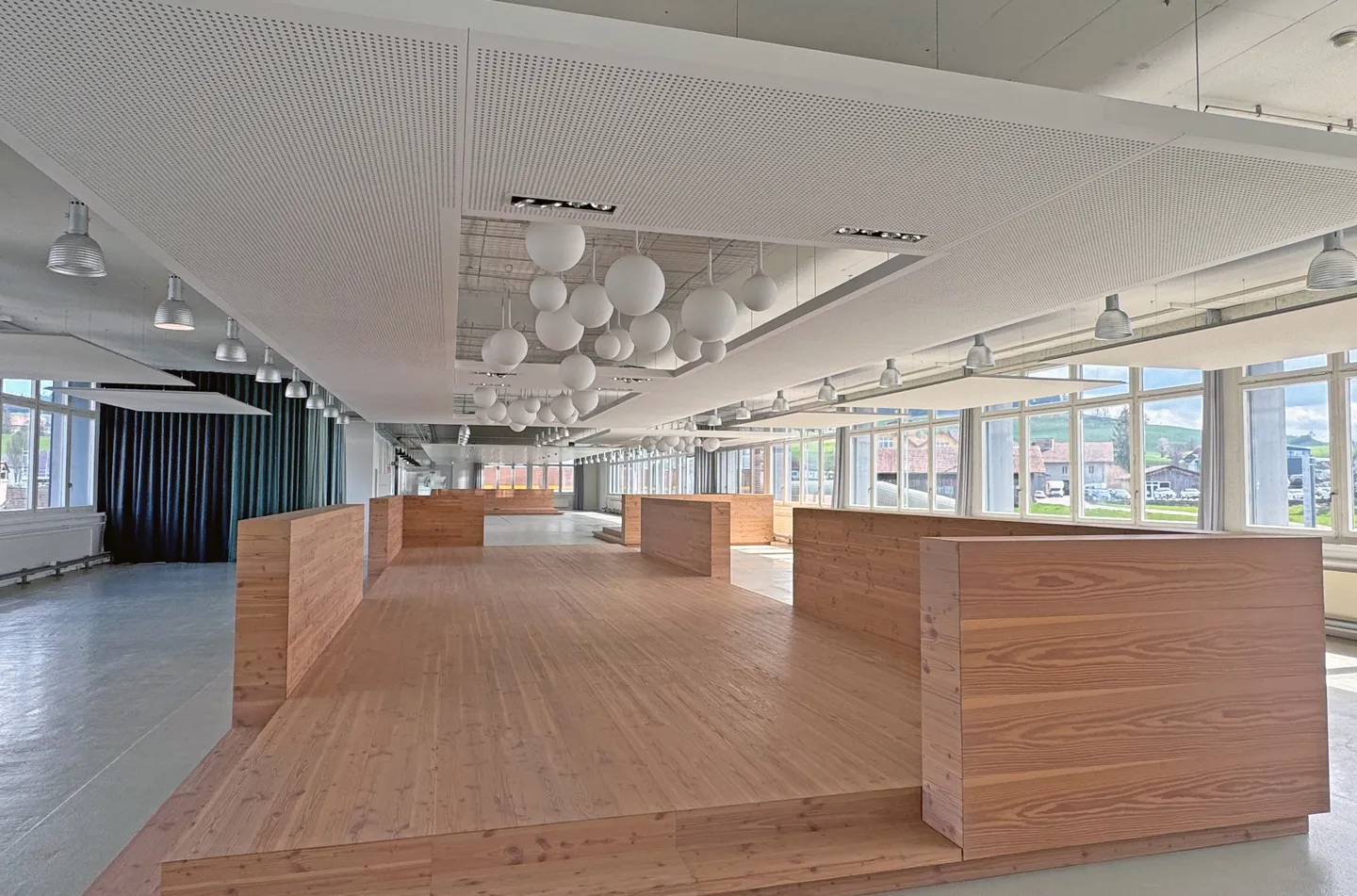 Ufficio/Esposizione/Pratica/Studio ecc. e Posti Auto - Biglen - Foto 6 di 10