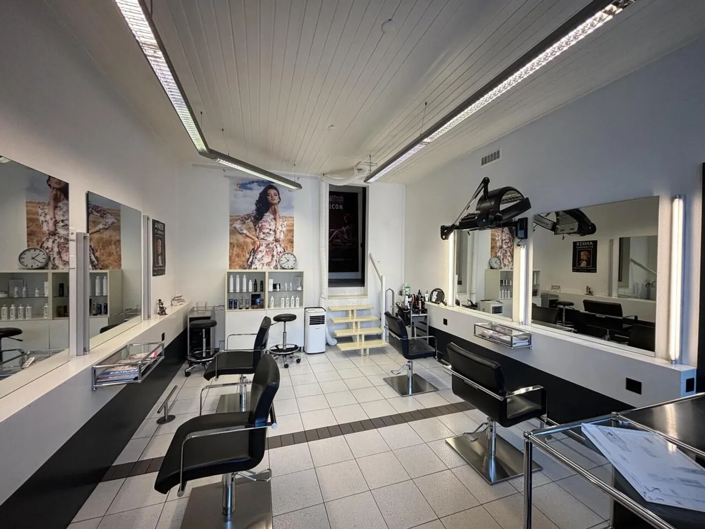 Gewerblicher Raum in Bevaix - Foto 1 von 4