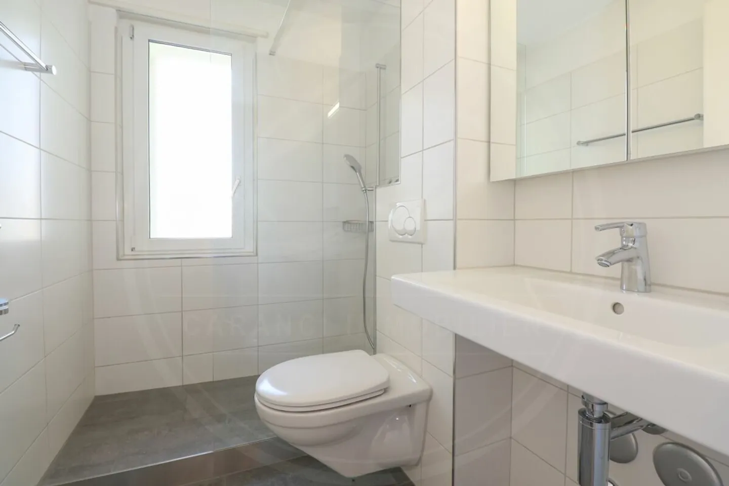 4-room apartment on the 3rd floor with a view and pool - Photo 9 of 11