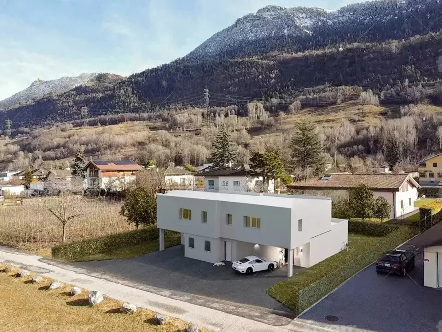 Contemporary Semi-Detached Villa - Photo 11 of 13