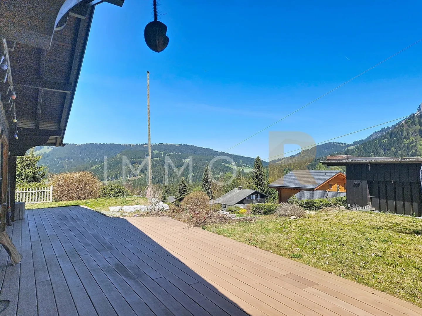 Chalet with magnificent views - Photo 2 of 5